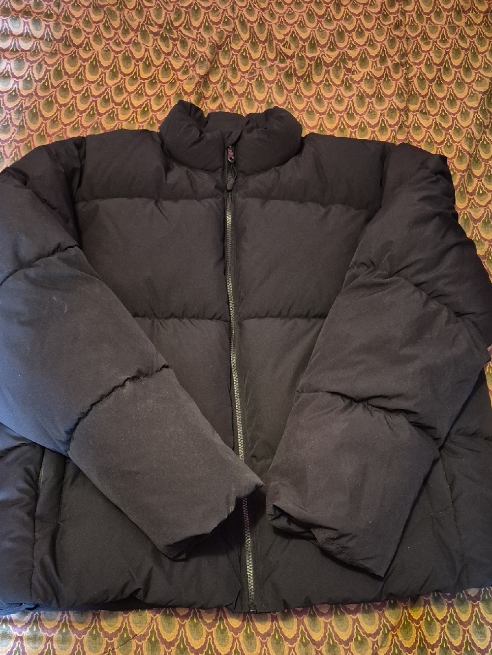 Amazon Essentials Black Men’s Quilted Puffer Jacket
